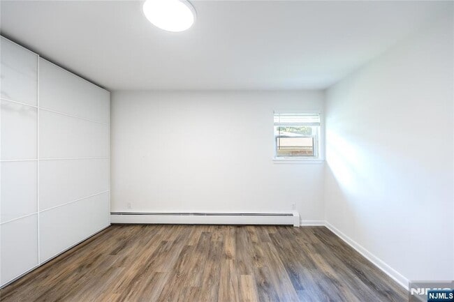 Building Photo - 1432 13th St