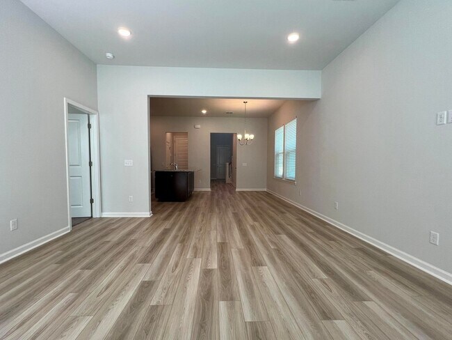 Building Photo - 4008 Flatiron Dr