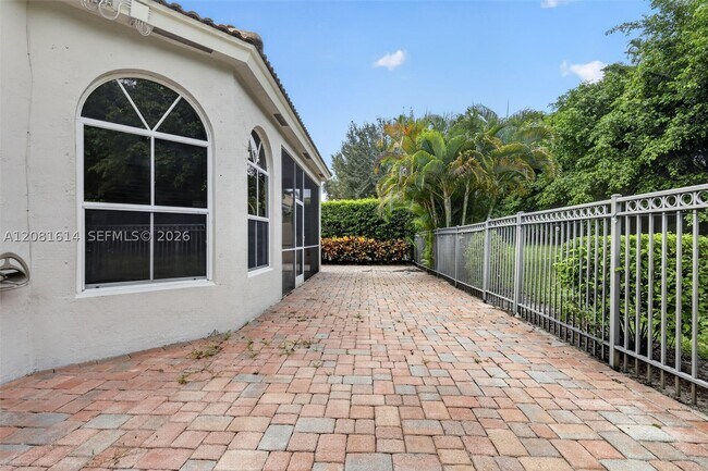 Building Photo - 5659 Via De La Plata Cir