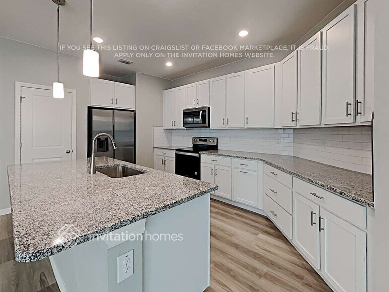 Building Photo - 613 Valri Park Dr
