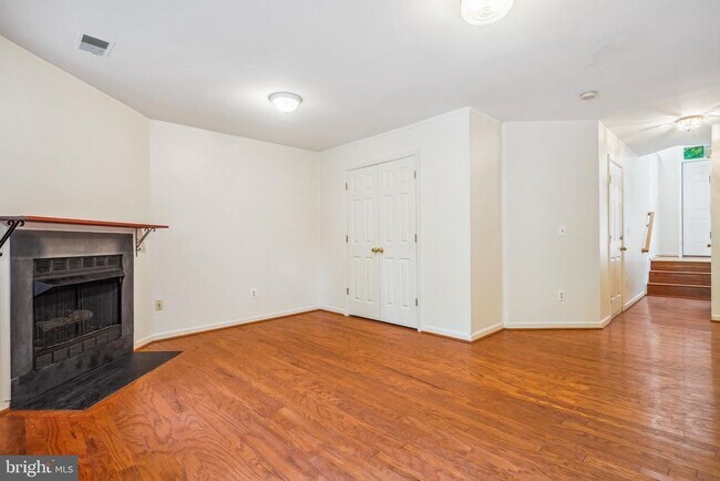 Building Photo - 11479 Carriage Gate Ct
