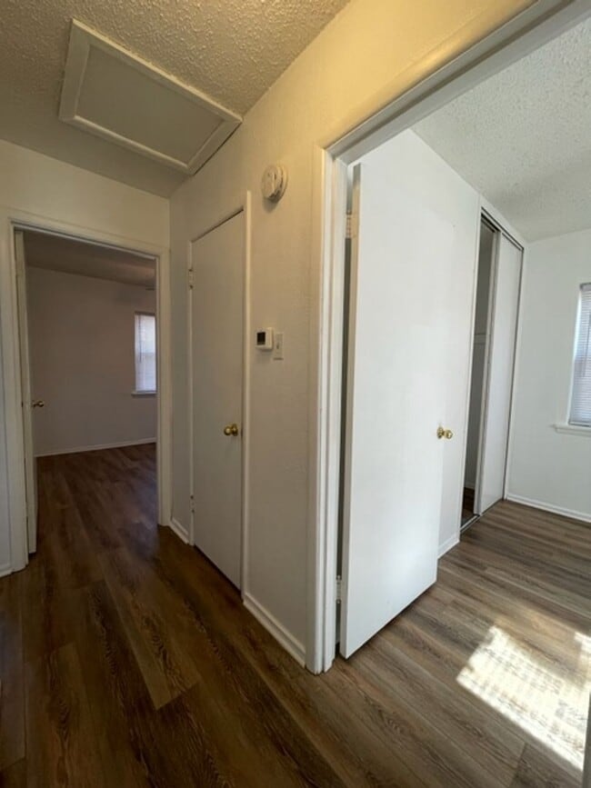 Building Photo - Rental