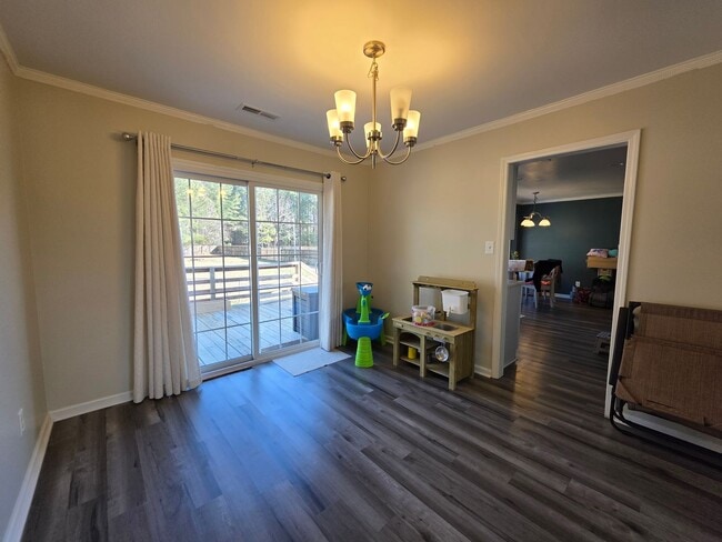 Building Photo - Close to Base, Far from the Traffic – 4BR Home Near MCAS New River