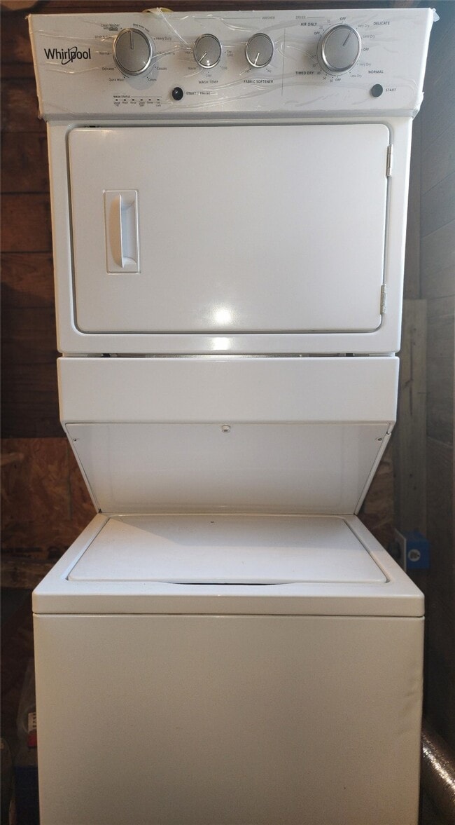 Building Photo - 4526 Kingsbury St