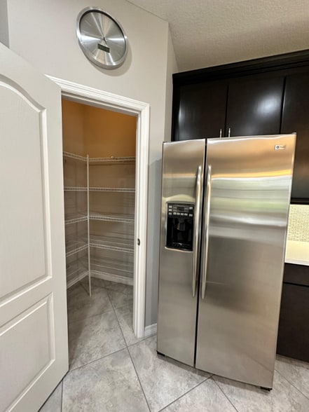 Building Photo - 4941 Maple Park St