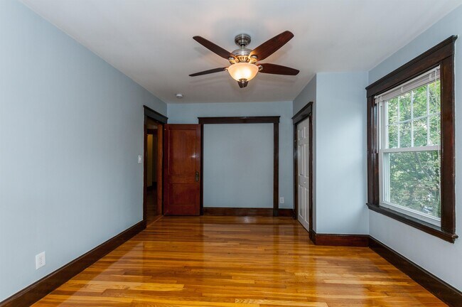 Building Photo - 28 Brookside Ave