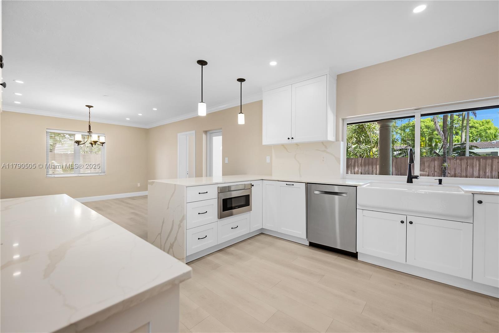 Building Photo - 12121 SW 110th Ave