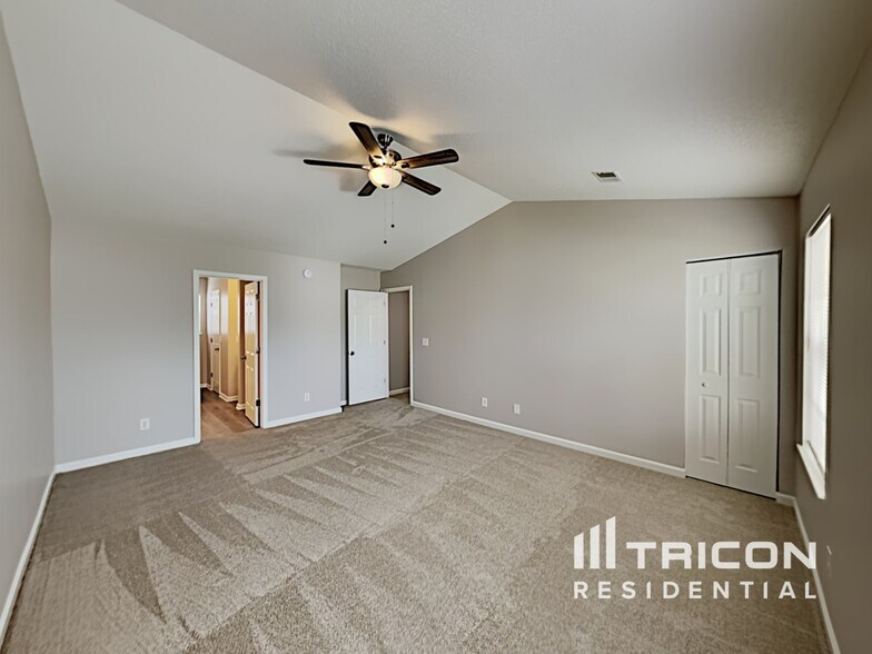 Building Photo - 415 Fox Trot Dr