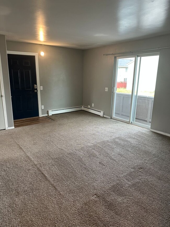 Primary Photo - Available now 3 Bed/1 Bath - Heat included!