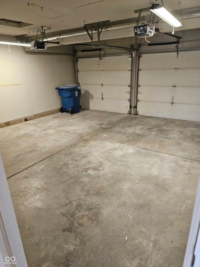 Building Photo - 403 Stillwood Ct