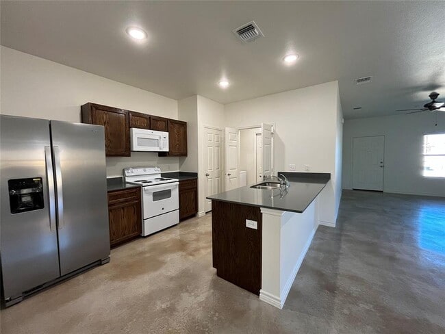Building Photo - 2316 Alterman Dr