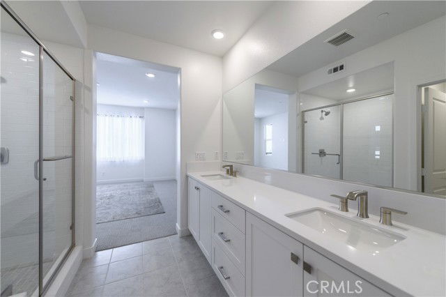 Building Photo - 107 Zawn