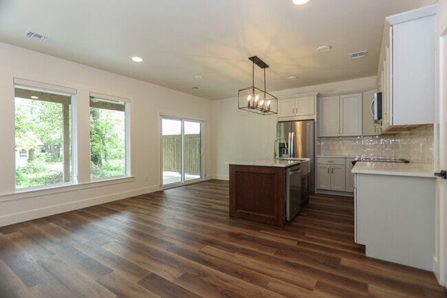 Building Photo - 1797 E Rex Rd