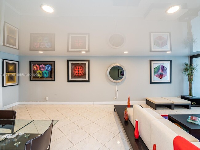 Building Photo - 2401 S Ocean Dr