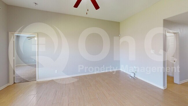 Building Photo - 10012 Quail Glen Dr