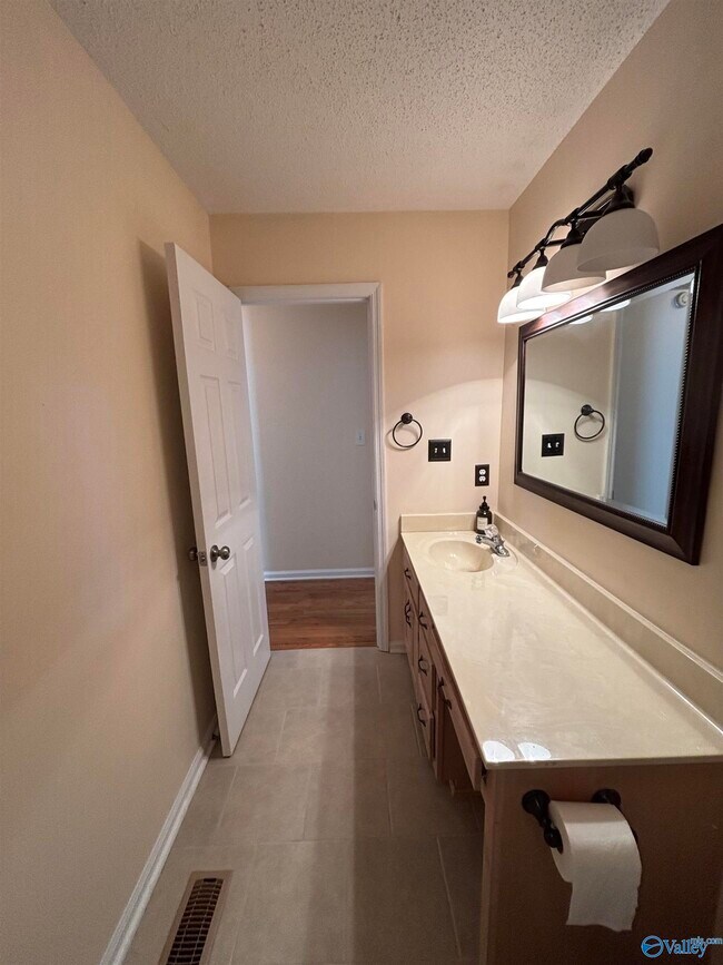 Building Photo - 140 Freedom Way