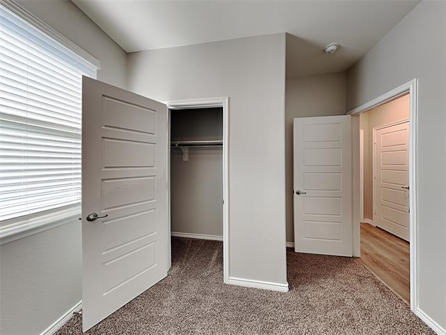 Building Photo - 2325 Larimar Dr
