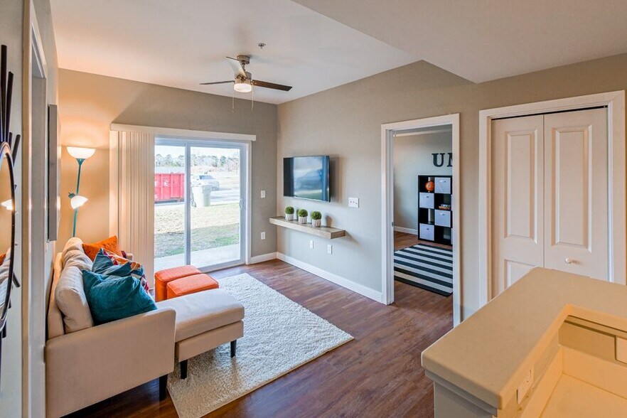 Hawks Plaza 10800 Clipper Cir Princess Anne MD 21853 Apartment Finder