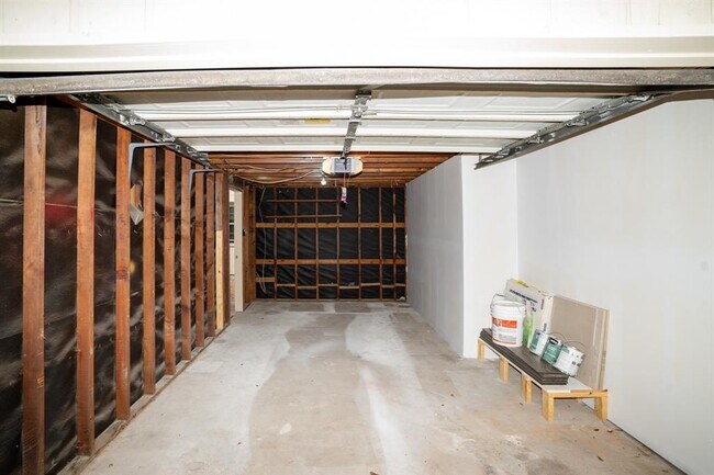 Building Photo - 6404 Olympia Dr