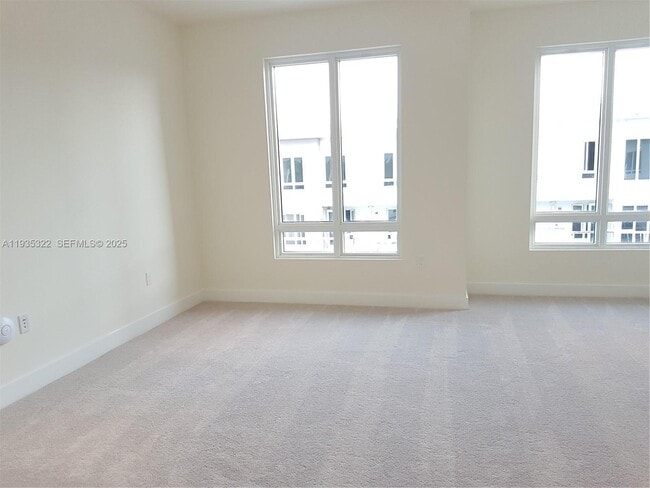 Building Photo - 10245 NW 63rd Terrace