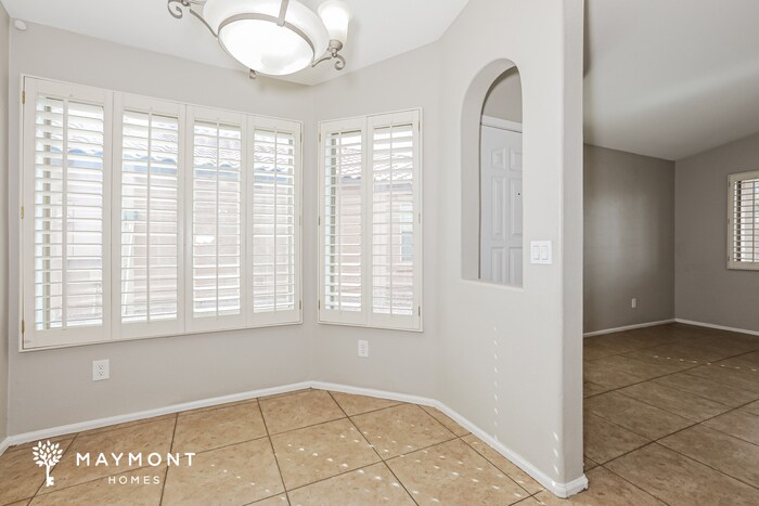 Building Photo - 882 E Taylor Trail