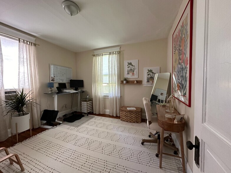 SECOND BEDROOM - 1179 Herschel Ave