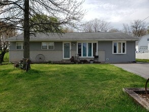 Building Photo - Beautiful Single Family Home