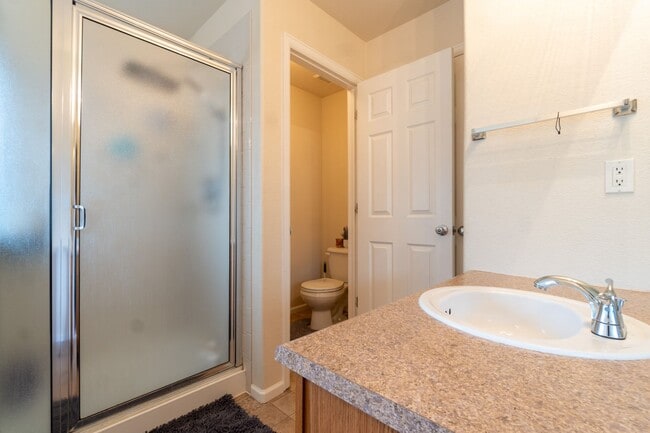 Building Photo - Obsidian View townhome for rent!