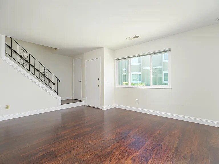 Building Photo - 32C Oliva Dr