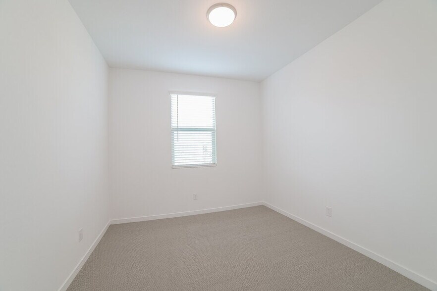 Building Photo - 5635 W Walatowa St