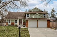 Building Photo - {8615} Remodeled w/ Updated Kitchen + New Flooring + Fenced backyard