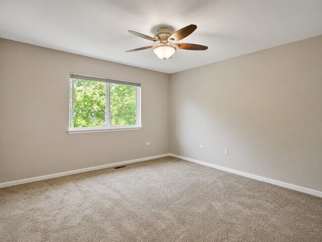 Building Photo - 3159 Saganashkee Ln