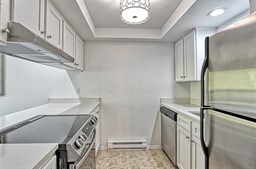 Building Photo - 2 Marigold Dr