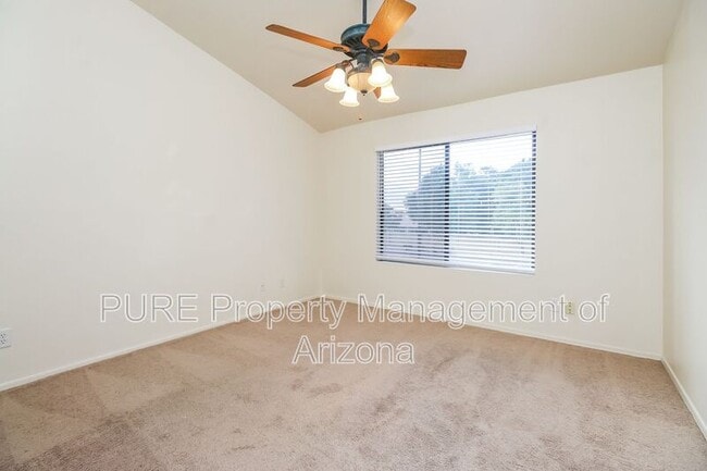 Building Photo - 1117 W Mango Dr