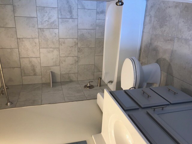 Building Photo - 7094 Banbury Dr