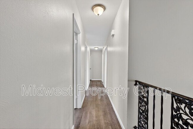 Building Photo - 1165 Derhake Rd