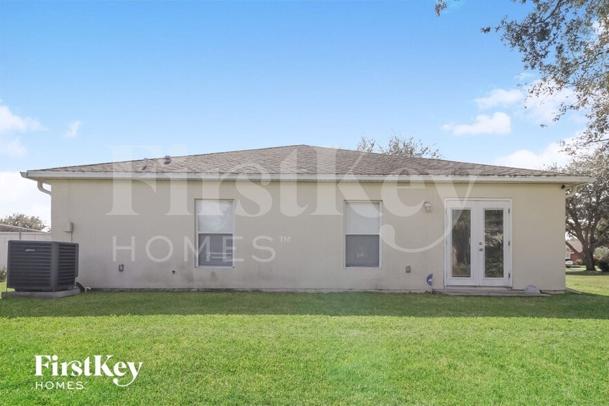 Building Photo - 1319 Macon Dr