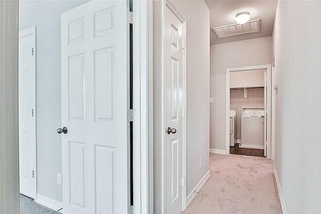 Building Photo - 59 Woodland Hills Dr
