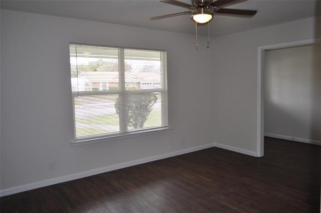 Building Photo - 2232 Shady Brook Dr