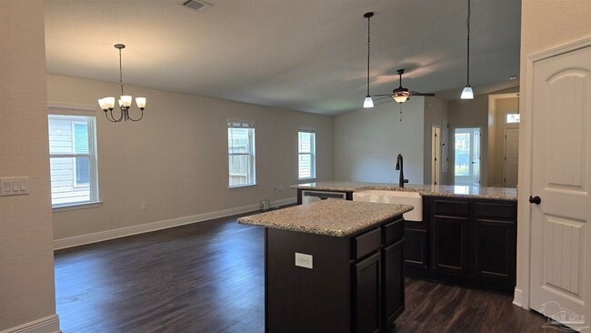 Building Photo - 5157 Peach Dr