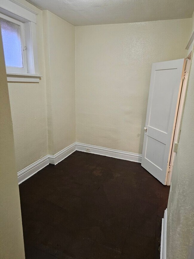 Building Photo - 4415 Nebraska Ave