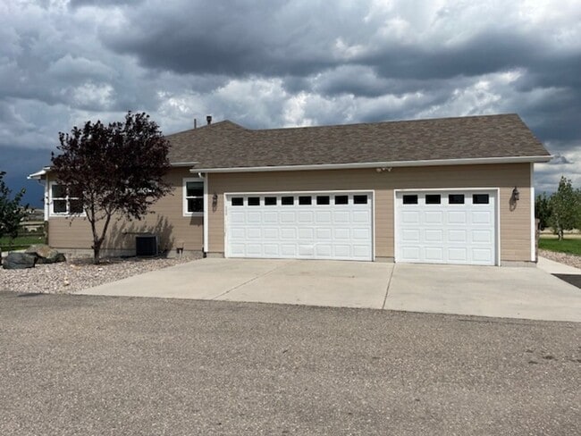 Building Photo - 6960 Whistler Dr