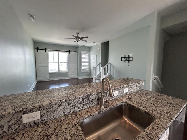 Building Photo - 6008 Richard Bradley Dr