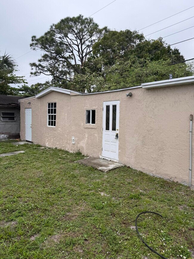 Building Photo - 3621 NW 3rd St