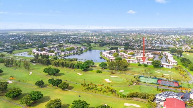 Building Photo - 9200 N Hollybrook Lake Dr