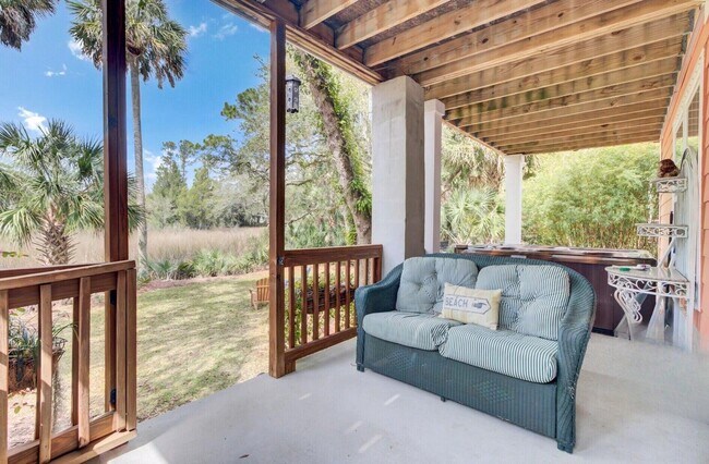 Building Photo - 1428 Bloomingdale Ln