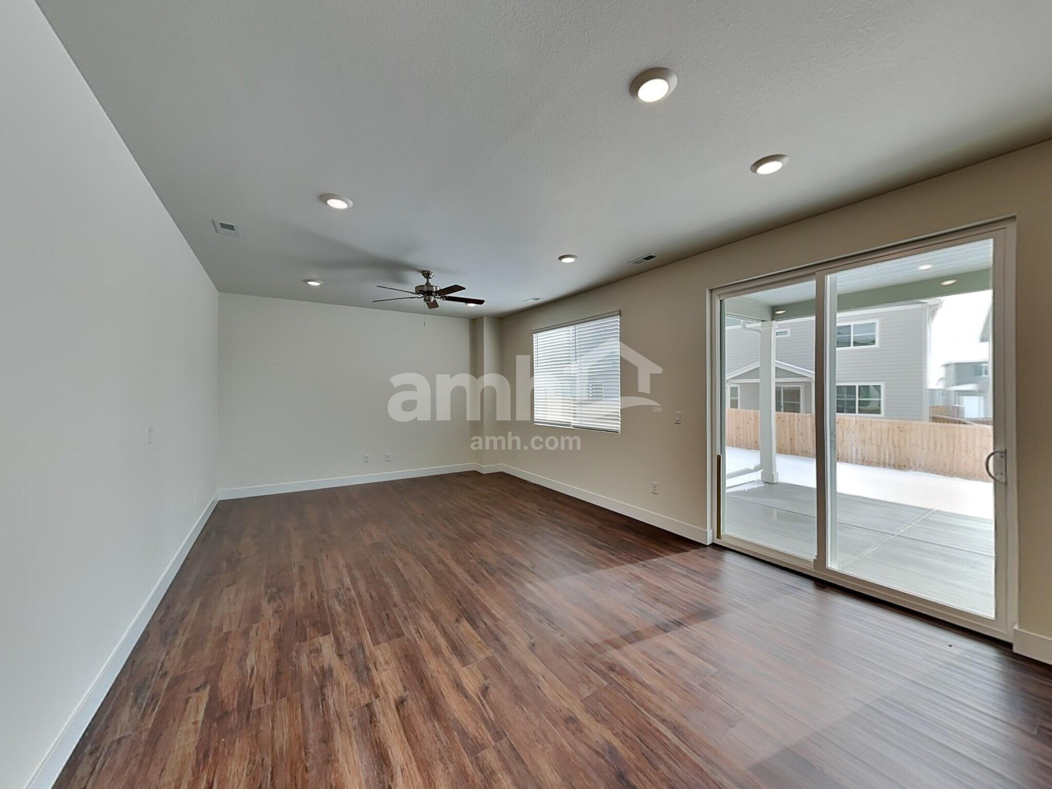 Building Photo - 11553 W Mesquite St