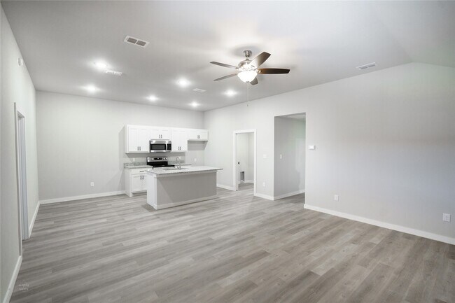 Building Photo - 2718 Baron Ave