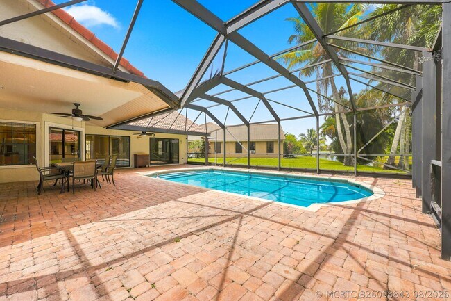 Building Photo - 10798 Cypress Bend Dr