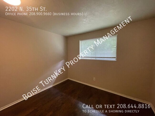 Building Photo - 2202 N 35th St